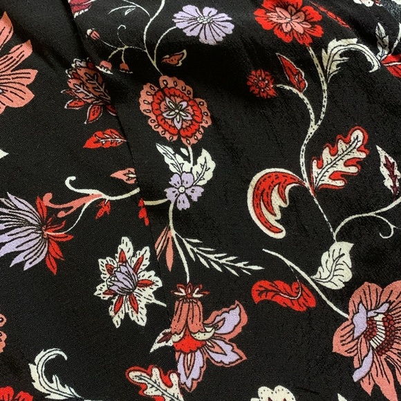 NWT Banana Republic Floral Print Peplum Wrap Top Size XS black red - Picture 7 of 10